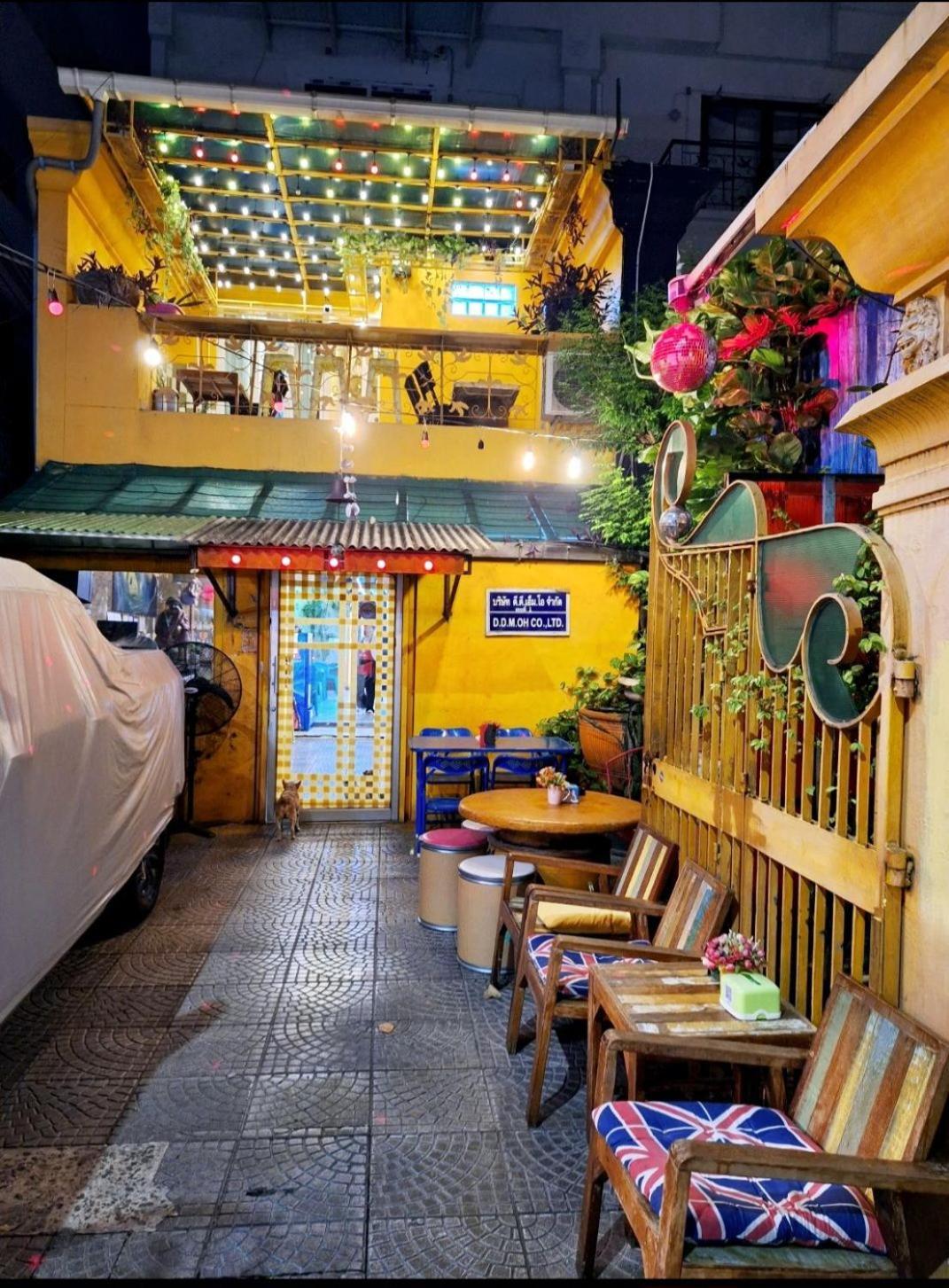 Hostel Ddm House Bangkok Exterior foto