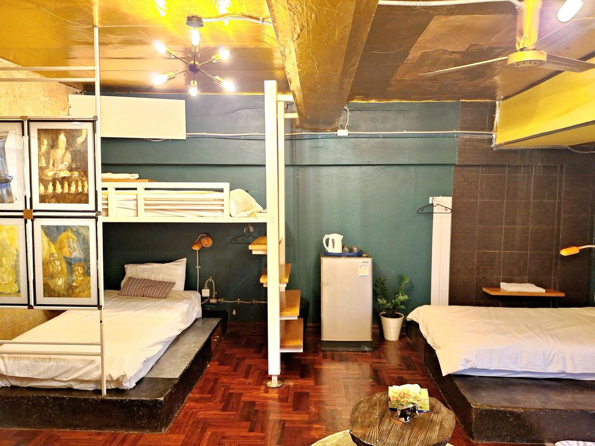 Hostel Ddm House Bangkok Exterior foto