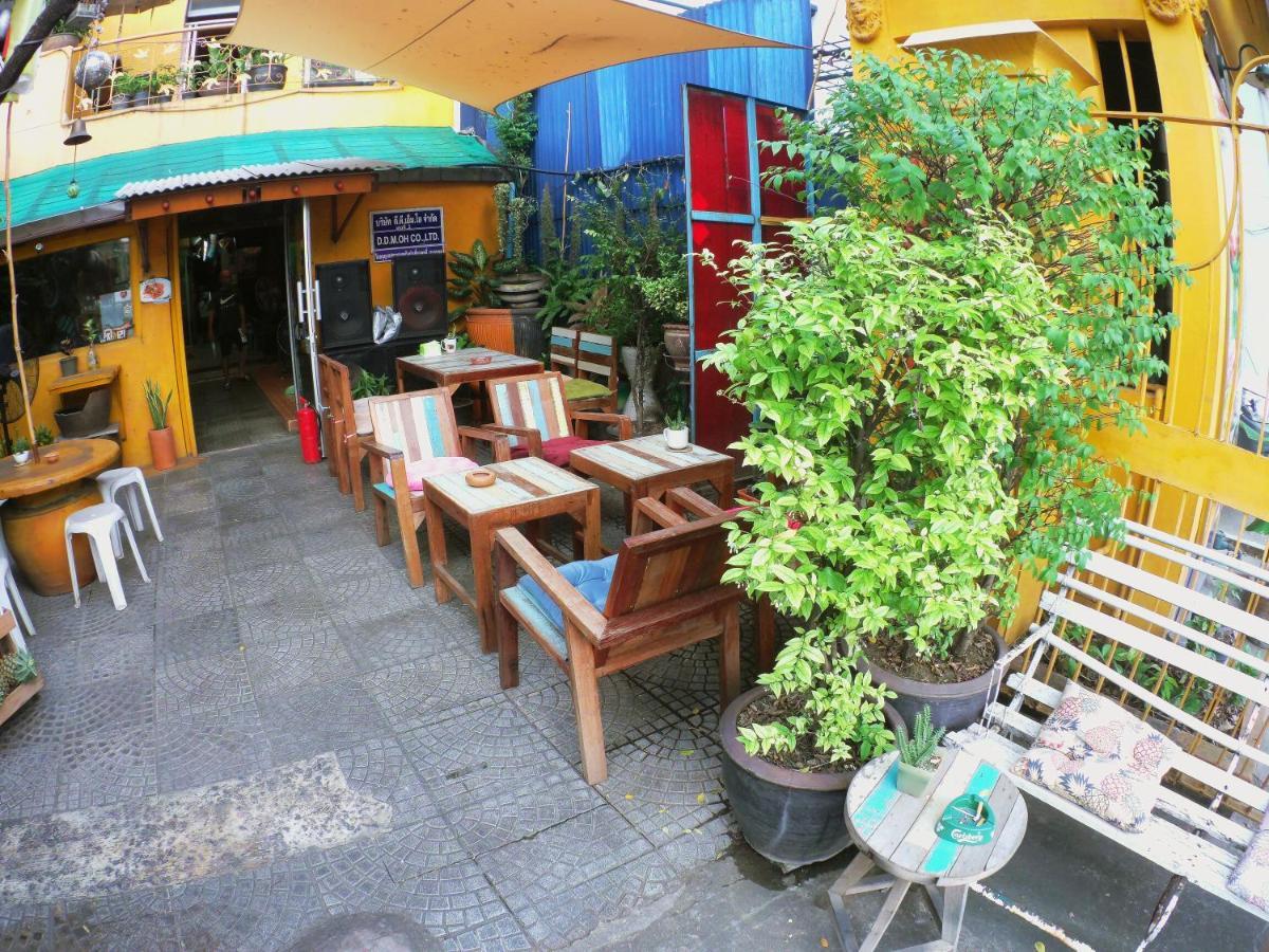 Hostel Ddm House Bangkok Exterior foto